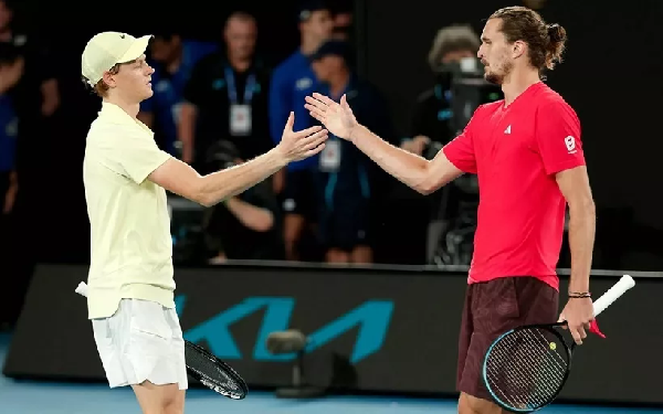 Синнер и Зверев сыграли в мини-теннис на корте в Монте-Карло 