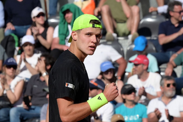 Янник Синнер сенсационно покинул турнир в Дохе