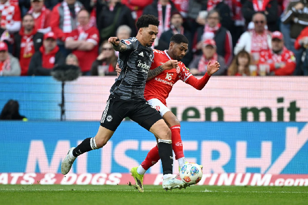 Бундеслига: "Айнтрахт" не справился с "Майнцом", "Штутгарт" разгромил "Аугсбург"