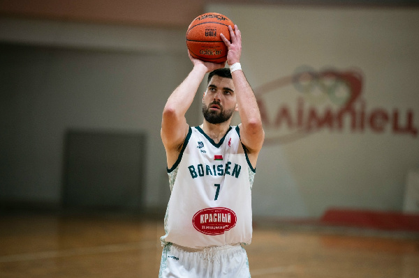 В чемпионате Беларуси по баскетболу сменился лидер