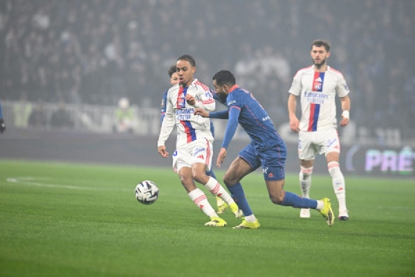 "Лион" всухую обыграл "Ниццу" и укрепился в топ-3 Лиги 1