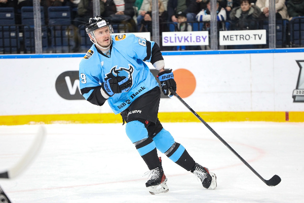 Экс-хоккеист минского "Динамо" расторг контракт с клубом КХЛ