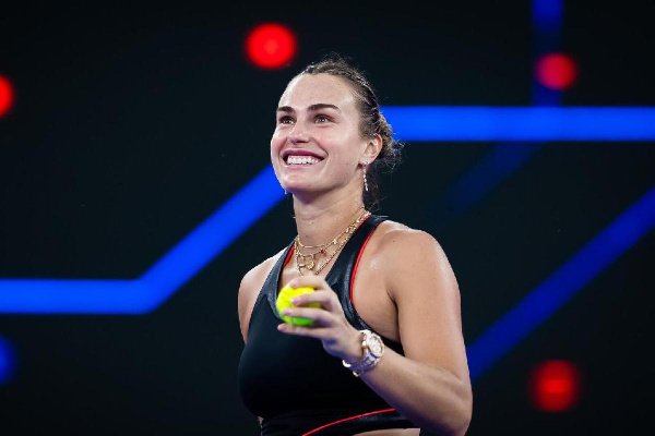 Арина Соболенко закончила отдыхать в Гонконге и начала усиленно готовиться у Итоговому турниру WTA