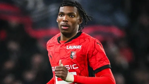 "Нашли лоха за 72 млн евро": Чемпион мира раскритиковал трансфер клуба АПЛ