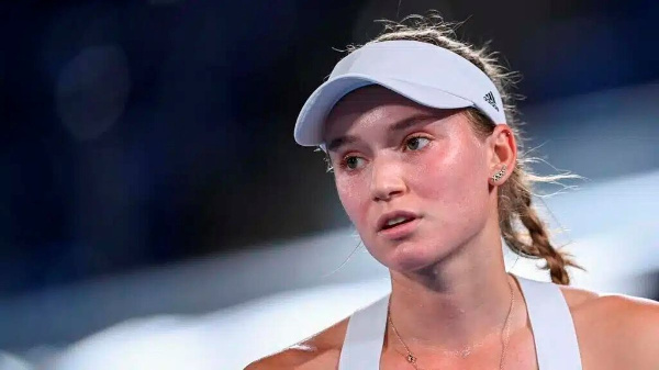 Елена Рыбакина вылетела с "тысячника" в Мадриде