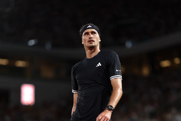 Александр Зверев потерпел первое поражение за 10 матчей и вылетел с ATP-500 в Галле