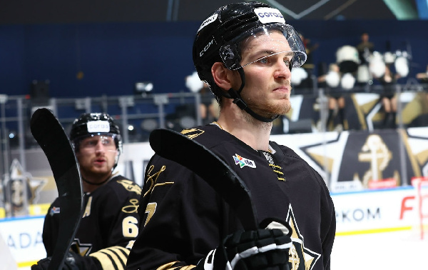 "Адмирал" Дерябина обыграл "Торпедо" Белевича, Принса и Кульбакова в матче КХЛ