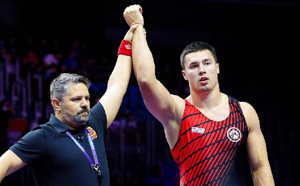 Глава НОК поздравил белоруса Глинчука с бронзой на чемпионате мира по борьбе