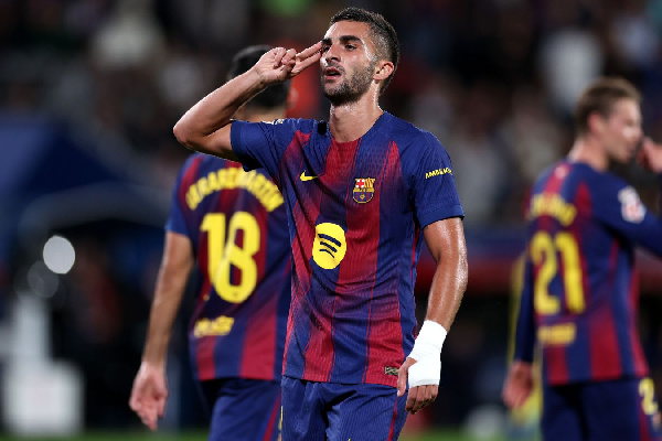 "Барселона" справилась с "Эльче", "Алавес" добыл победу в меньшинстве: итоги дня в Ла Лиге