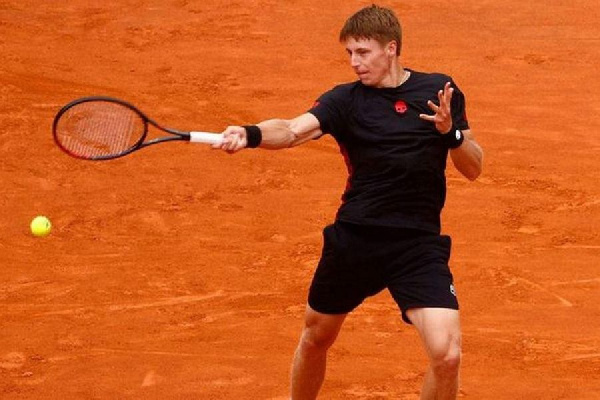 Илья Ивашко уступил 15-й ракетке мира и покинул турнир ATP в Мексике