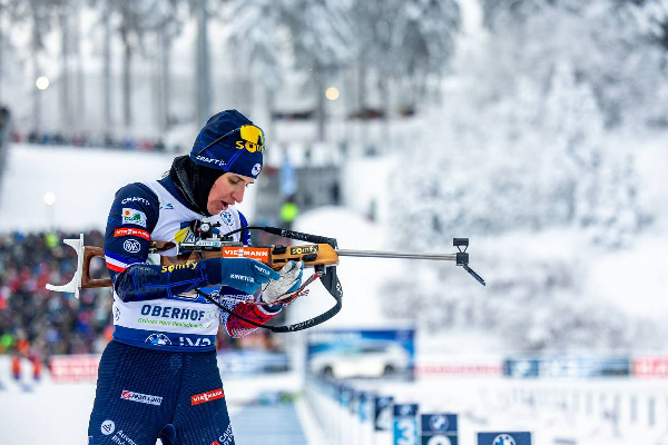 "Это больно": скандально известная биатлонистка прокомментировала провал Франции на Кубке мира