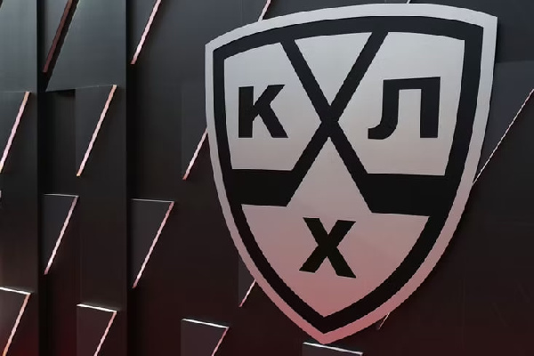 В КХЛ заявили, что чемпионская команда будет играть с золотыми нашивками