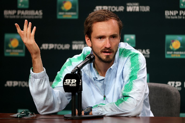 Даниил Медведев высказался о том, как добирался из Дубая в Индиан-Уэллс