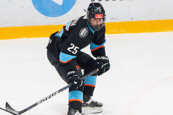 Сын легенды минского "Динамо" признан лучшим новичком недели в МХЛ