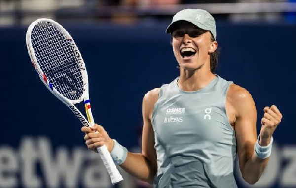 Ига Швентек уверенно вышла в четвертьфинал турнира WTA-1000 в Цинциннати