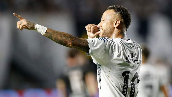 Неймар повторил скандальное празднование вингера "Реала" в матче Лиги чемпионов