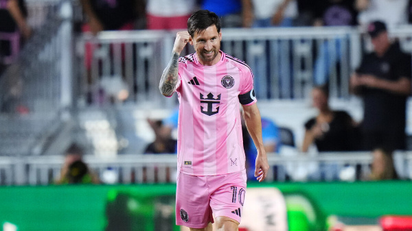 Дубль Лионеля Месси вывел "Интер Майами" в четвертьфинал плей-офф МЛС