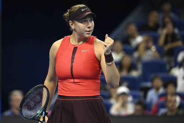 Анисимова выдала яркий камбэк в матче против Киз на Итоговом турнире WTA