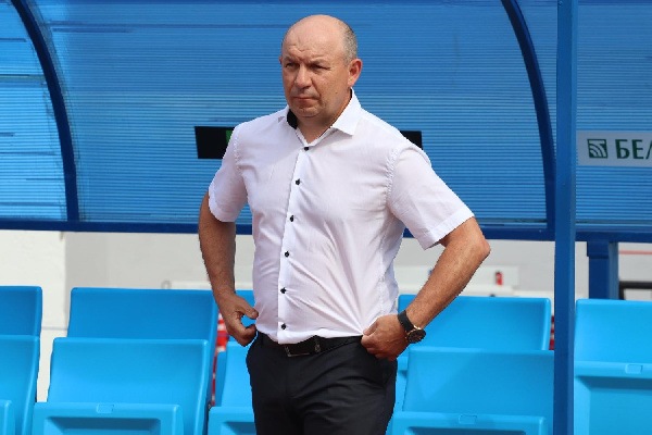 Клуб высшей лиги дал два матча главному тренеру на спасение ситуации