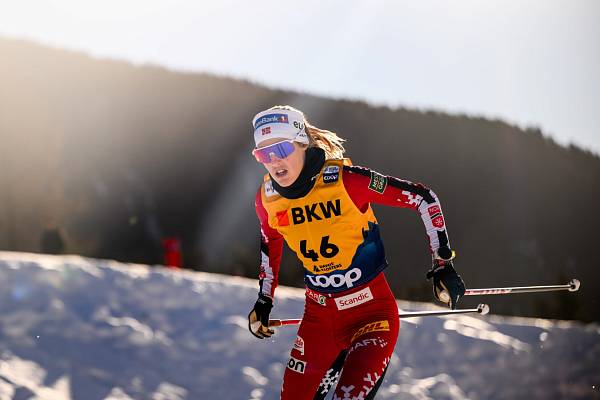 "Это идиотизм": норвежская лыжница подвергла критике марафон на 50 км на Олимпиаде-2026