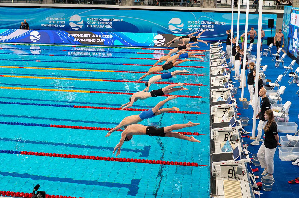 Белорусские пловцы завоевали первые награды Кубка сильнейших спортсменов