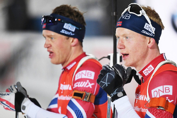 Кристиансен в шутливой форме прокомментировал ситуацию в сборной, ответив Самуэльссону: "Глуп как пробка"