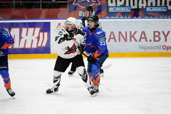 Оршанский "Локомотив" всухую переиграл "Авиатор" в матче экстралиги