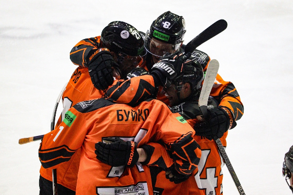 Солигорский "Шахтер" уверенно переиграл "Могилев" в матче экстралиги