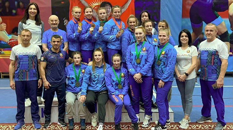 Женская команда Беларуси по борьбе завоевала 10 медалей на турнире в Кыргызстане