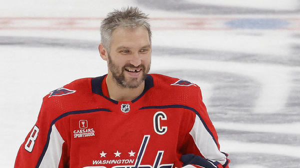 "Когда бы не решил": голкипер "Вашингтона" высказался о потенциальном уходе Александра Овечкина