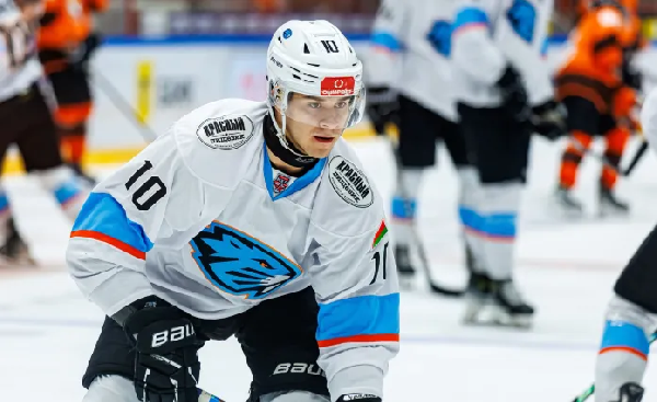 "Динамо-Шинник" разгромил "Амурских Тигров" в матче МХЛ