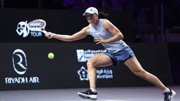 Швёнтек выиграла стартовый матч Итогового турнира WTA