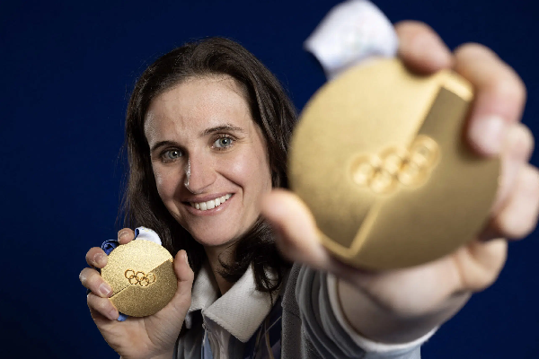 Самая титулованная биатлонистка сборной Франции скандальная Симон озвучила свои карьерные планы