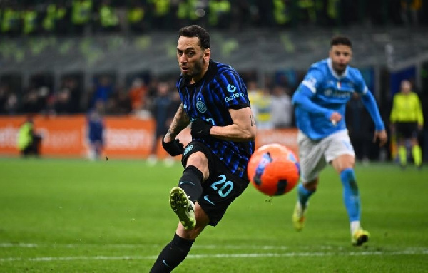 "Наполи" притормозил лидирующий "Интер": результаты 20-го тура Серии А