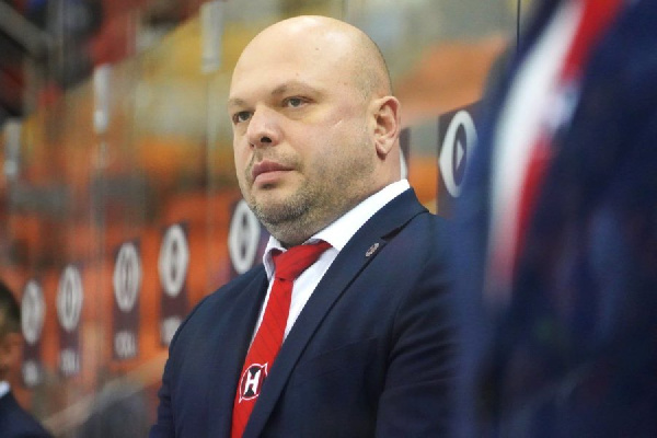 Евгений Летов: "Трудно победить, когда пропускаешь четыре"