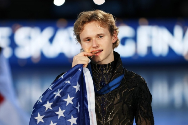 Команда США с отрывом в один балл стала чемпионом Олимпиады по фигурному катанию