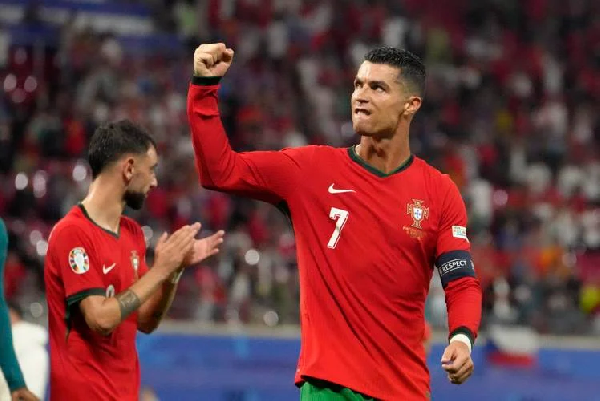 Португальский агент Барбоза: "Тренер сборной боится заменить Роналду"