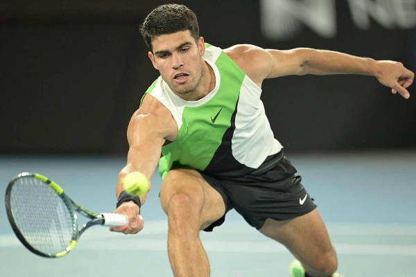 Было непросто: Карлос Алькарас вышел в четвертьфинал Australian Open 2026