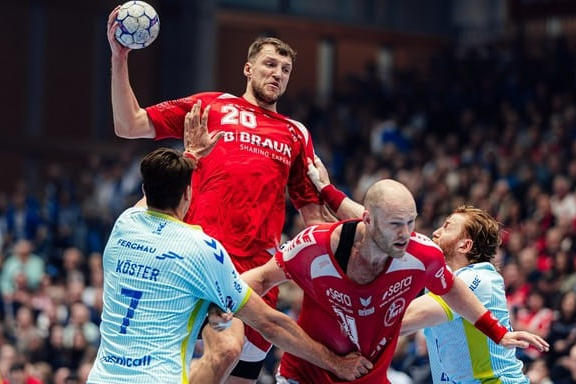 Гандболист сборной Беларуси Владислав Кулеш продолжит карьеру в сербском клубе