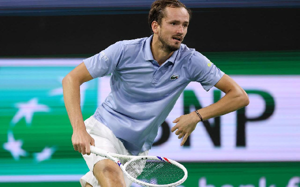 Медведев повторил достижение Джоковича и сенсационно вышел в финал турнира в Индиан-Уэллсе, обыграв Алькараса