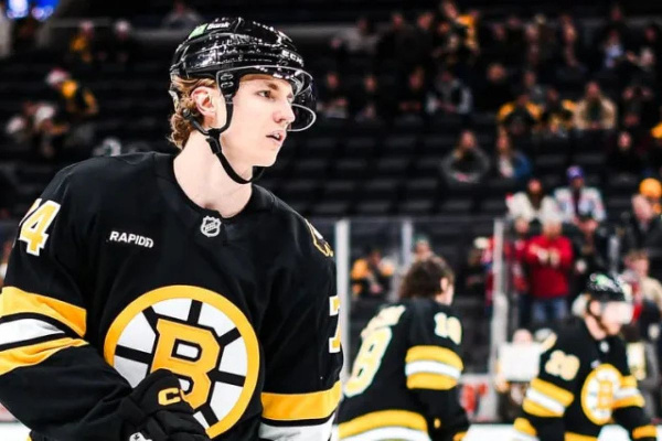 "Бостон" выиграл у "Питтсбурга" в матче НХЛ: Колячонок остался вне заявки