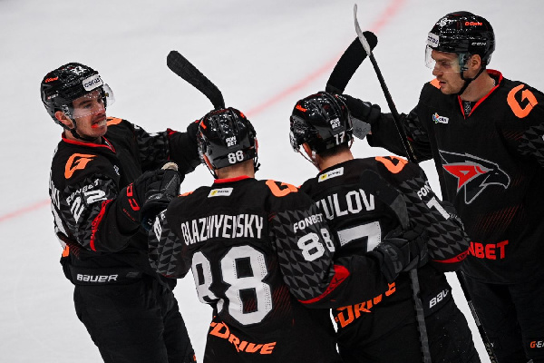 Белорусский нападающий принес победу "Авангарду" над "Нефтехимиком"