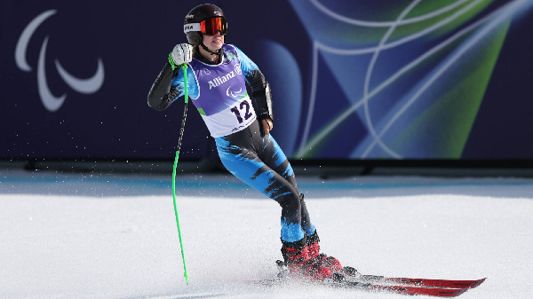 У России первое золото на Паралимпиаде: его завоевала горнолыжница