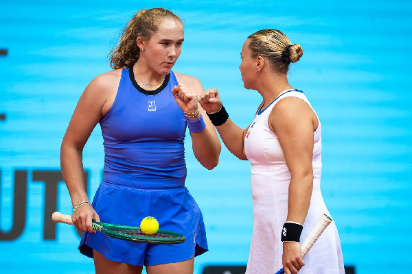 Андреева и Шнайдер вышли в полуфинал парного турнира WTA-1000 в Риме