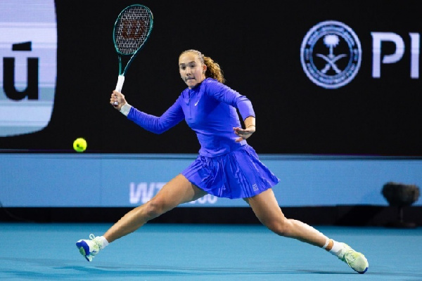 Мирра Андреева с "баранкой" уступила Виктории Мбоко в 1/8 финала турнира в Майами