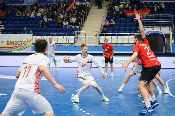 Вторая сборная Беларуси в тяжелой борьбе обыграла Ирак на турнире в Минске