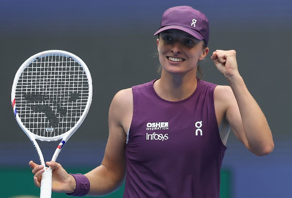 Ига Швентек уверенно вышла в четвертьфинал Пекина, где может сыграть с Гауфф