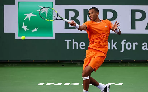 Оже-Альяссим покинул Индиан-Уэллс в четвертом круге "Мастерса"