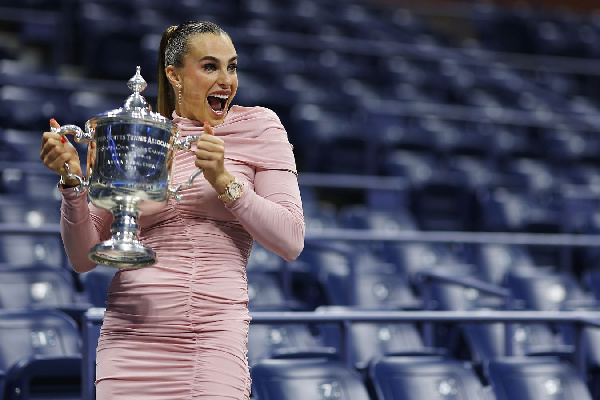 Арина Соболенко ответила на вопросы в стиле нового тренда