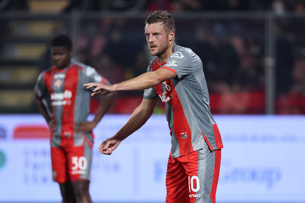 "Лацио" и "Кремонезе" не забили голов и поделили очки: итог первого матча дня в Серии А